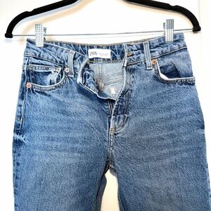 Zara Straight Leg Jeans Light Wash High Rise Size US 4 (EUR 36)